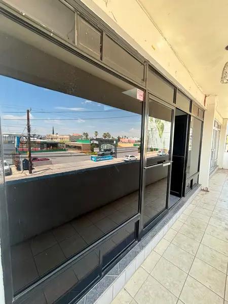 LOCAL EN RENTA, GRAN UBICACION EN COL. PANAMERICANA $8,000