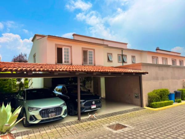 Casa en Venta en Residencial en Metepec