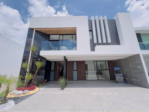 CASA EN VENTA EN LOMAS DE ANGELOPOLIS, SAN ANDRÉS CHOLULA, PUEBLA CASA EN VENTA EN LOMAS DE ANGELOPOLIS, SAN ANDRÉS CHOLULA, PUEBLA