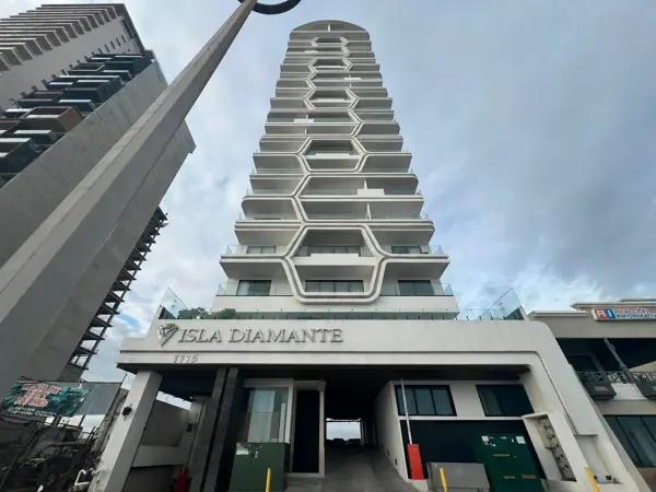 DEPARTAMENTO AMUEBLADO EN RENTA – ISLA DIAMANTE