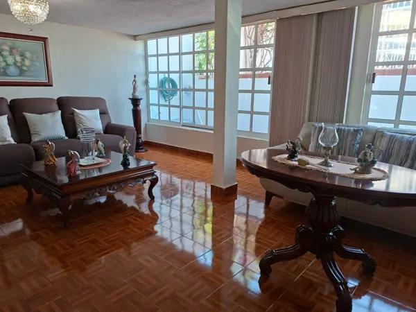 Casa de 4 recámaras 3 estacionamientos y 50m2 de jardín lomas de San Mateo Naucalpan Casa de 4 recámaras 3 estacionamientos y 50m2 de jardín lomas de San Mateo Naucalpan