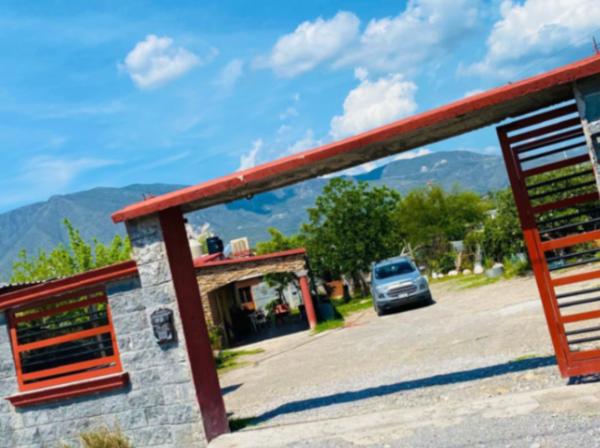 CASA EN VENTA EN COLONIA 21 DE MARZO, CASTAÑOS, COAHUILA