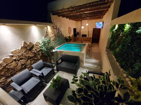 CASA EQUIPADA Y AMUEBLADA EN VENTA EN CUATRO CIÉNEGAS, COAHUILA