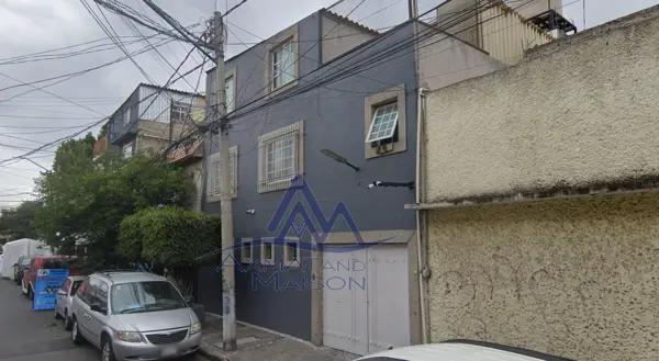 Casa en Remate en Iztacalco: 4 Recámaras, Gran Oportunidad JX