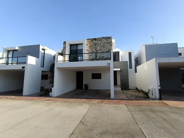 Residencia en Renta Privada Fontana Mérida | Alberca y Amenidades Premium Residencia en Renta Privada Fontana Mérida | Alberca y Amenidades Premium