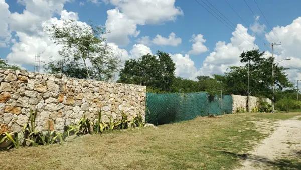 San Jose Kuche terreno bardeado con CFE
