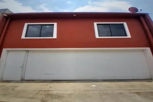 CASA DE ENTRGA INMEDIATA EN PRIV. DE LOS MORALES, UNIDAD ELECTRICISTRAS, CORDOBA, VER.