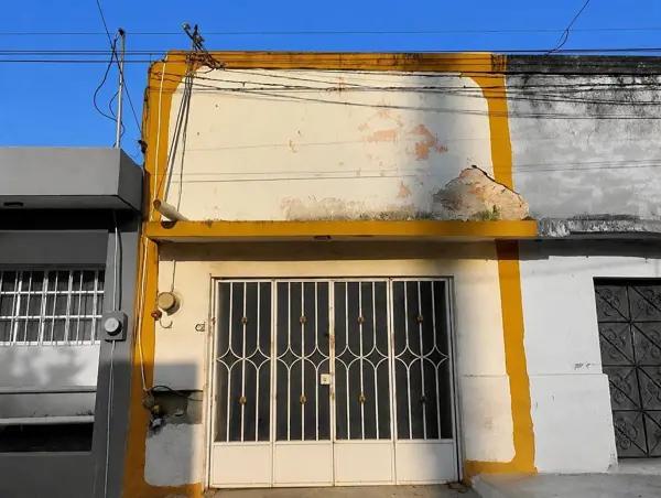 CASA EN EL CENTRO PARA REMODELAR