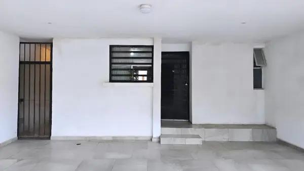 CASA EN VENTA, ZONA MIRASUR, ESCOBEDO (COL. PUERTA DEL SOL) CASA EN VENTA, ZONA MIRASUR, ESCOBEDO (COL. PUERTA DEL SOL)