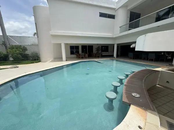 CASA EN VENTA EN MONTECRISTO