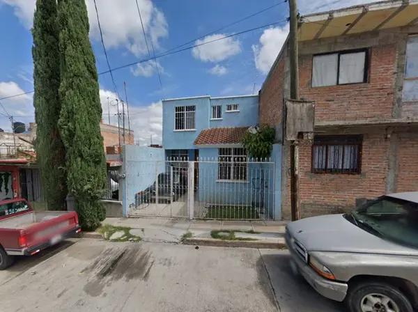 CASA EN VENTA DEL GAMBITO AGUAS CALIENTES