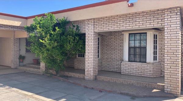 CASA EN VENTA EN COLONIA DEL VALLE, MONCLOVA, COAHUILA