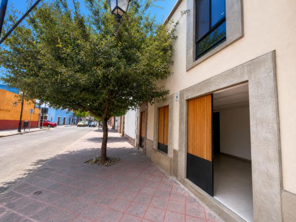 Propiedad Comercial y de servicios en el Centro Histórico completamente remodelada