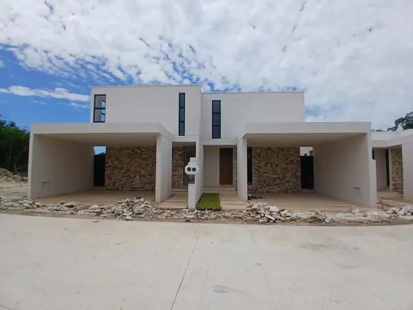 CASA EN VENTA EN PRIVADA EN DZITYA CON AMENIDADES, MERIDA YUCATAN