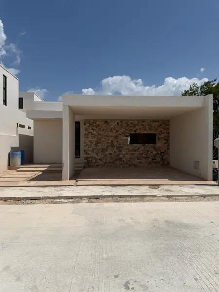 CASA EN VENTA DE UN PISO EN PRIVADA EN DZITYA, MERIDA YUCATAN CON AMENIDADES