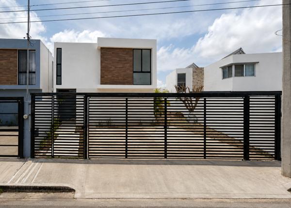 Casa en Renta a la Entrada de Conkal de Dos Plantas.