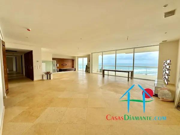 Departamento a pie de playa con terraza y vista al mar