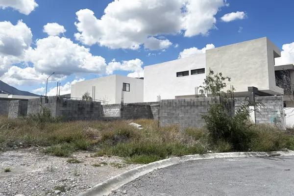 Se VENDE Terreno en Fracc. Santa Elena 1er Sec. Arteaga Se VENDE Terreno en Fracc. Santa Elena 1er Sec. Arteaga