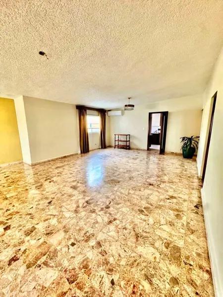CASA EN VENTA EN MONTERREY, LOMA LARGA