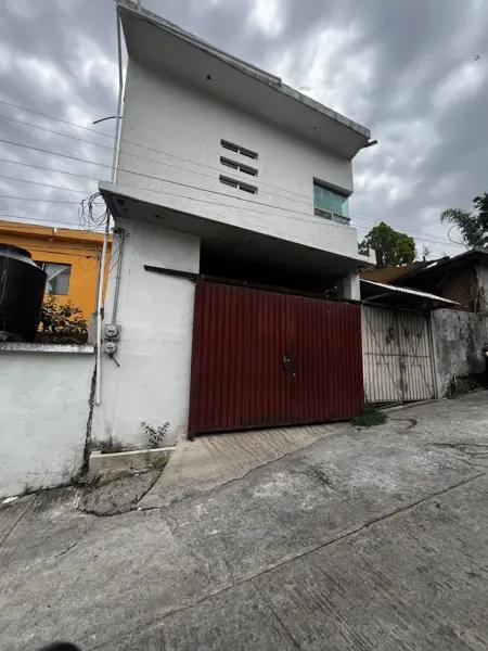 Hermosa casa con ecotecnología (con paneles solares) Hermosa casa con ecotecnología (con paneles solares)