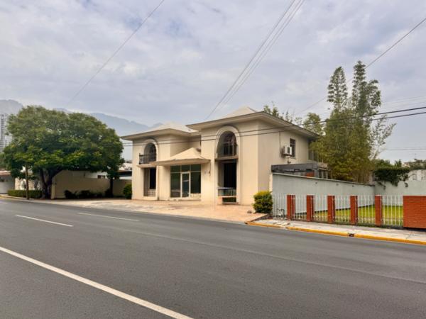 Oficina o Local Comercial en Renta en San Pedro Garza García, NL