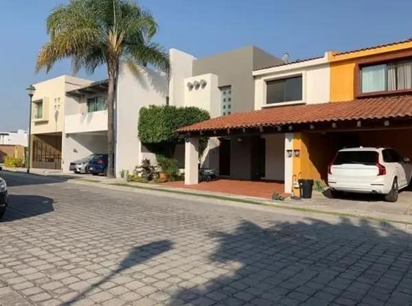 Casa en remate en San Bernardino Tlaxcalancingo, San Andrés Cholula