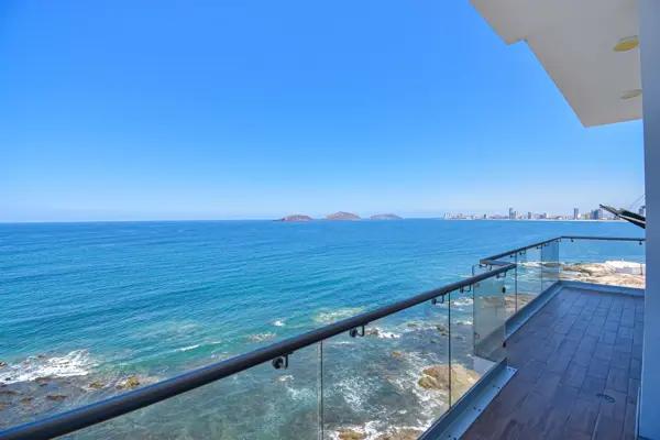 Condominio frente al mar en Boca de cielo
