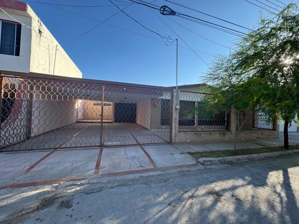 Casa en Renta en Torreón Jardín, Coahuila - Espaciosa y Bien Ubicada Casa en Renta en Torreón Jardín, Coahuila - Espaciosa y Bien Ubicada