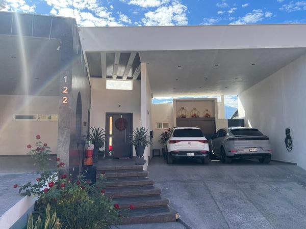 Casa en venta en la colonia Vista Real en San Pedro