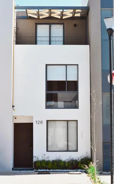 SE RENTA CASA NUEVA TOTALMENTE AMUEBLADA Y EQUIPADA BASALTO LIFESTYLE EN PACHUCA, HGO. SE RENTA CASA NUEVA TOTALMENTE AMUEBLADA Y EQUIPADA BASALTO LIFESTYLE EN PACHUCA, HGO.