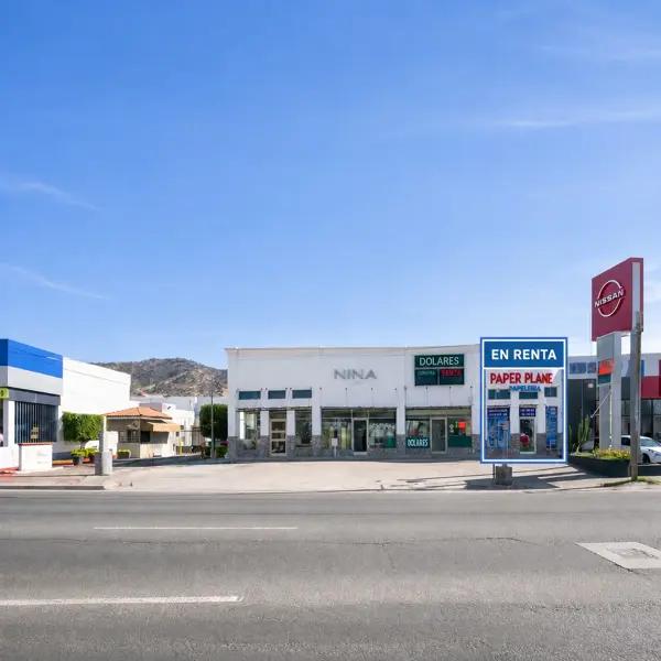 LOCAL EN RENTA EN PLAZA COMERCIAL SOBRE BLVD MORELOS ZONA MUY TRANSITADA AL NORTE DE HERMOSILLO