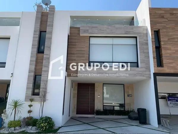 CASA EN VENTA EN LOMAS DE ANGELOPOLIS  PARQUE MEDITERRANEO