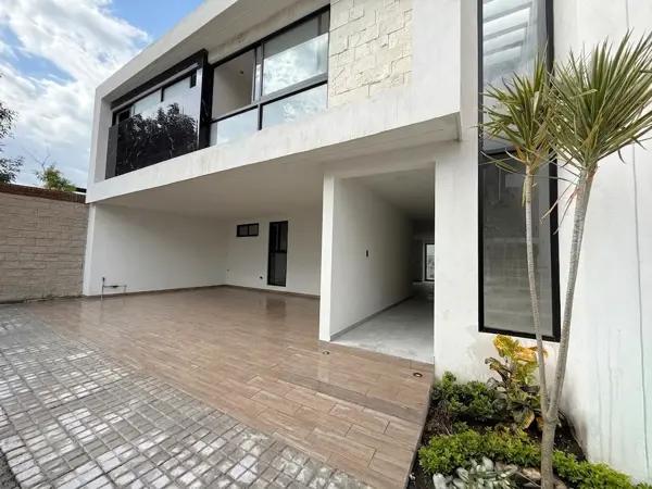 CASA EN VENTA CON RECÁMARA EN PLANTA BAJA EN PARQUE NAYARIT, LOMAS DE ANGELÓPOLIS III