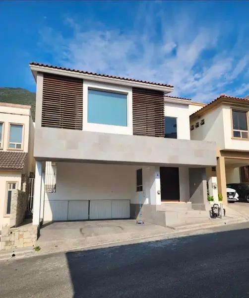 CASA EN RENTA, COLINAS DE SAN JERONIMO