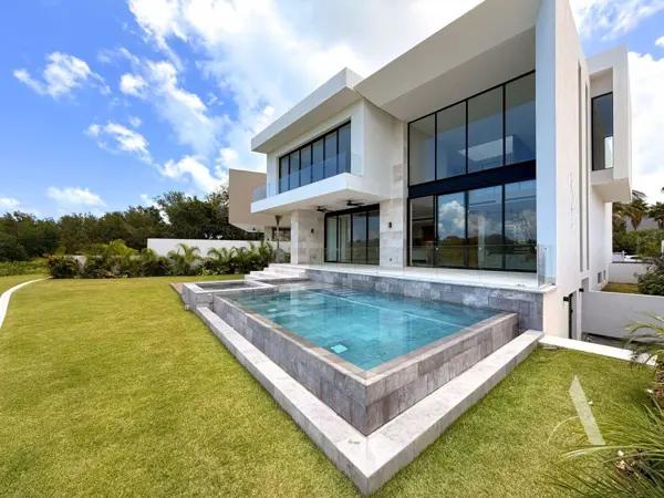 Exclusiva Casa Nueva de Lujo en Canales Puerto Cancún, Quintana Roo