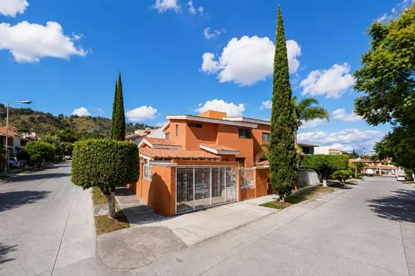 Oportunidad de Casa en Remate Hipotecario en Bugambilias, Zapopan