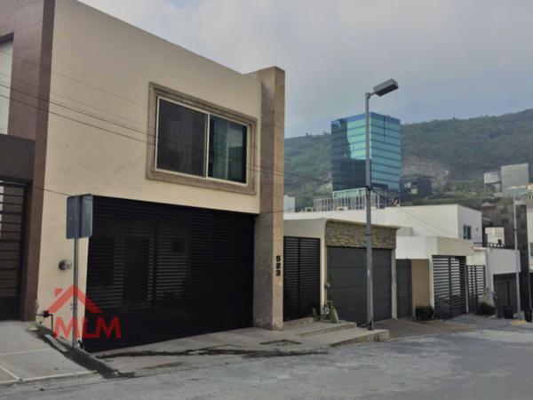 Casa en Venta, Residencial Dinastía, Monterrey NL