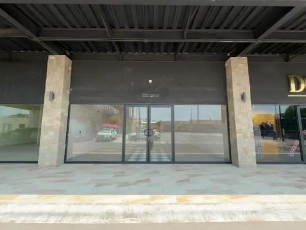 LOCAL EN RENTA - PLAZA COMERCIAL EN AV. CUAUHTÉMOC