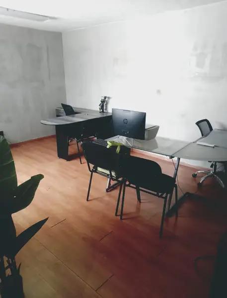 Oficina en Beethoven con todos los servicios incluidos
