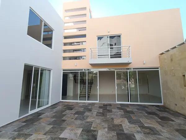 Casa en Venta en Esquina Lomas de Angelópolis 2