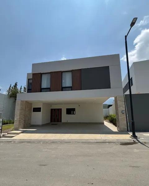 Casa en Venta en Carretera Nacional, Santiago, N.L.