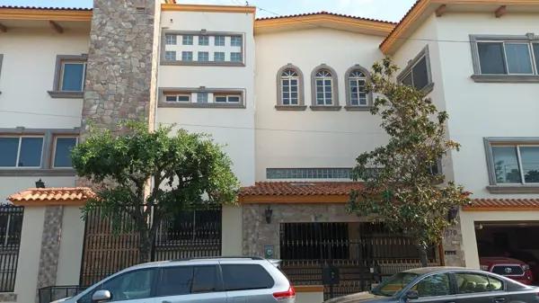 CASA CONTRY MONTERREY VENTA