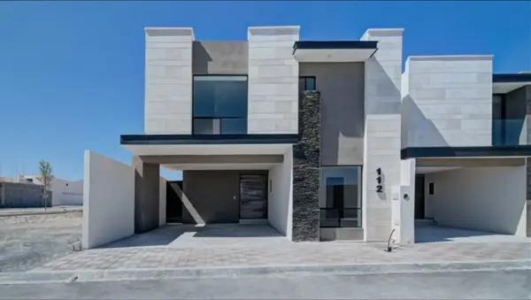CASA EN RENTA EN FRACCIONAMIENTO PRIVANZAS ACACIA | 4 RECAMARAS, UNA EN PLANTA BAJA