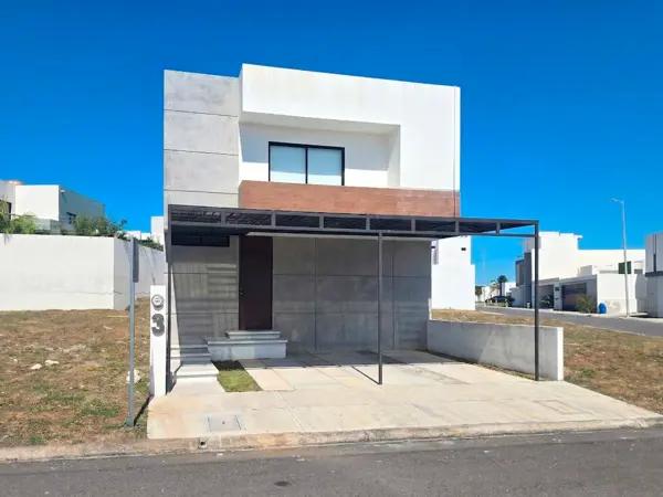 CASA CON RECAMARA EN PLANTA BAJA EN LOMAS DE LA RIOJA