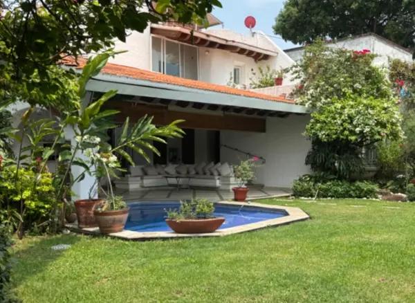 Casa con 4 recamaras super cómoda.