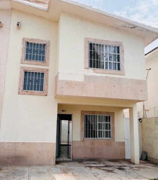 Casa en renta/ Villas Centenario