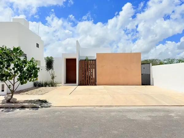 | Casa de lujo de una planta con alberca| | Casa de lujo de una planta con alberca|