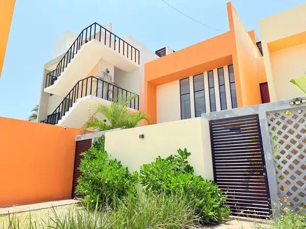 | Villa amueblada con piscina y rooftop en venta en Chelem |