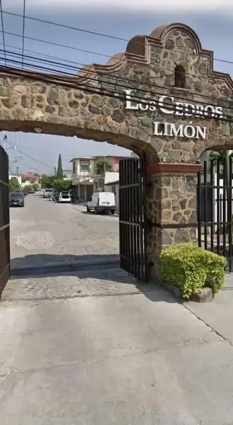Dentro del Fraccionamiento cedros Limon, terreno plano. Zona norte