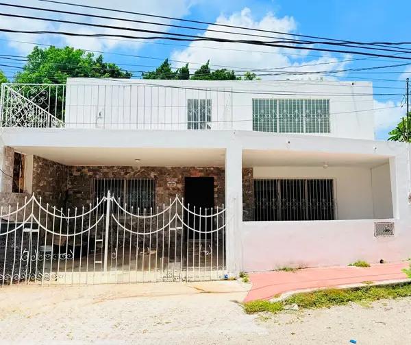 | Casa en venta con excelente potencial para remodelar | | Casa en venta con excelente potencial para remodelar |